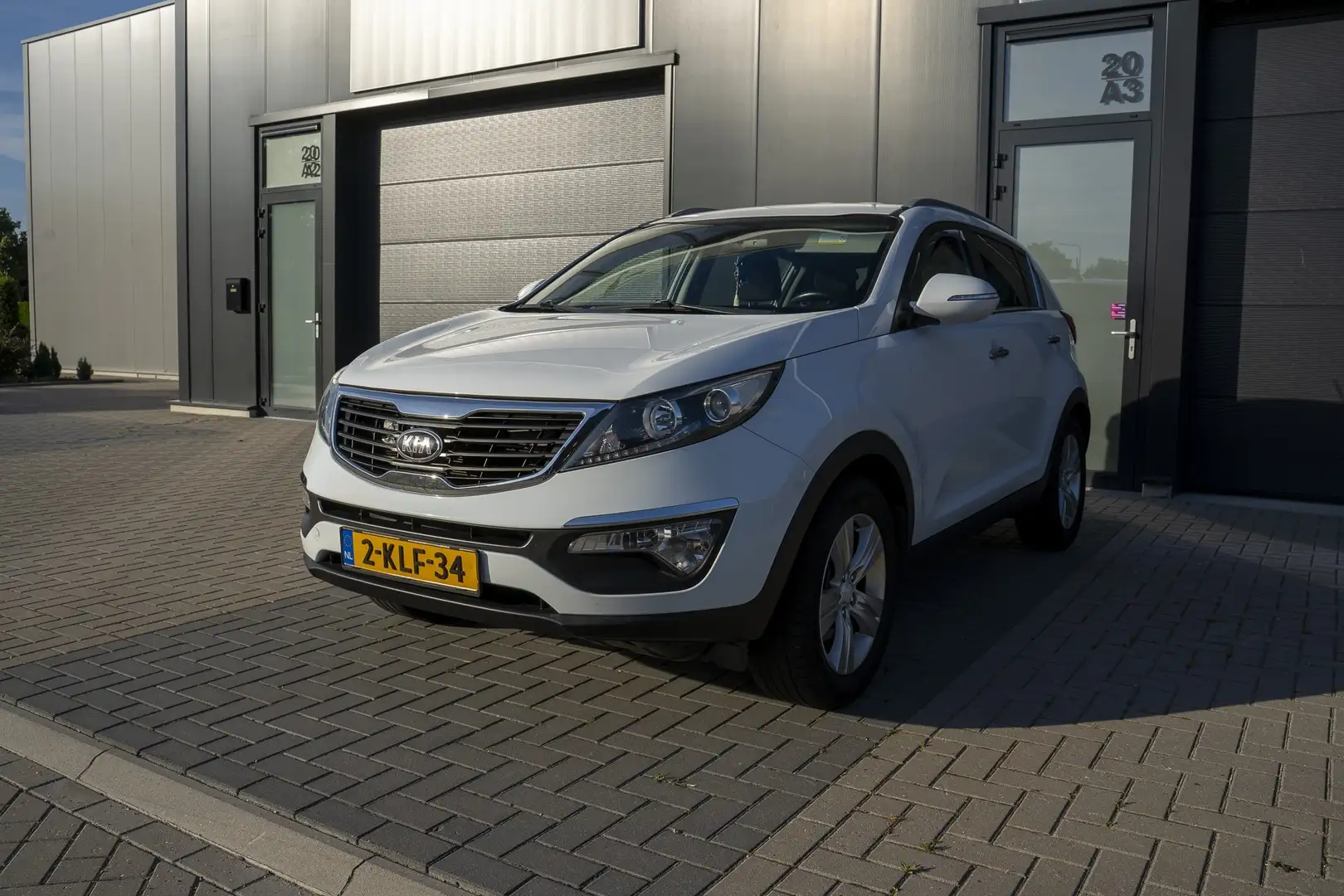 Kia Sportage 1.6 GDI 20th Anniv. Wit - 1