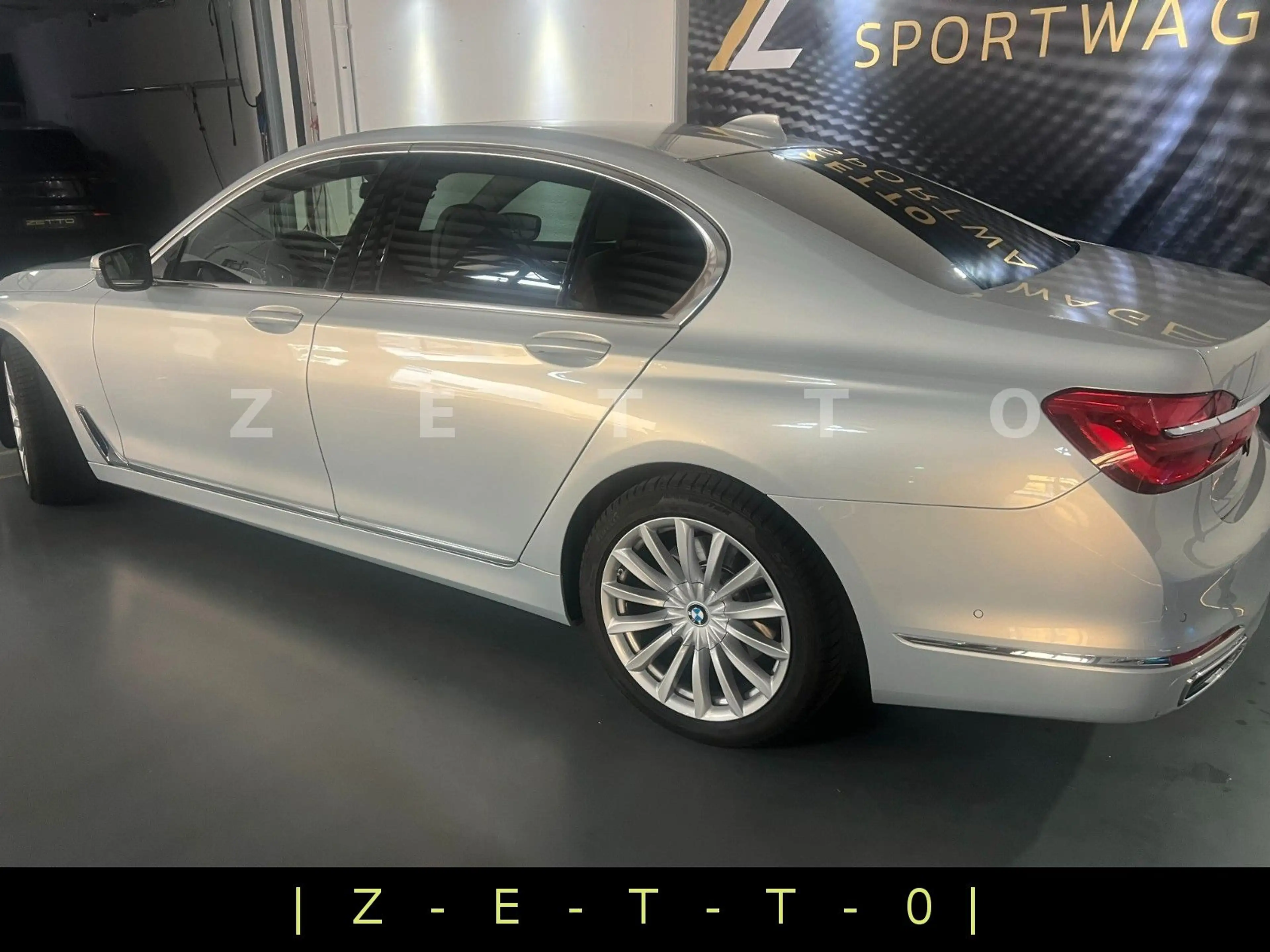 BMW 730 D | xDrive | INDIVIDUAL | MONDSTEIN-METALLIC — photo 4