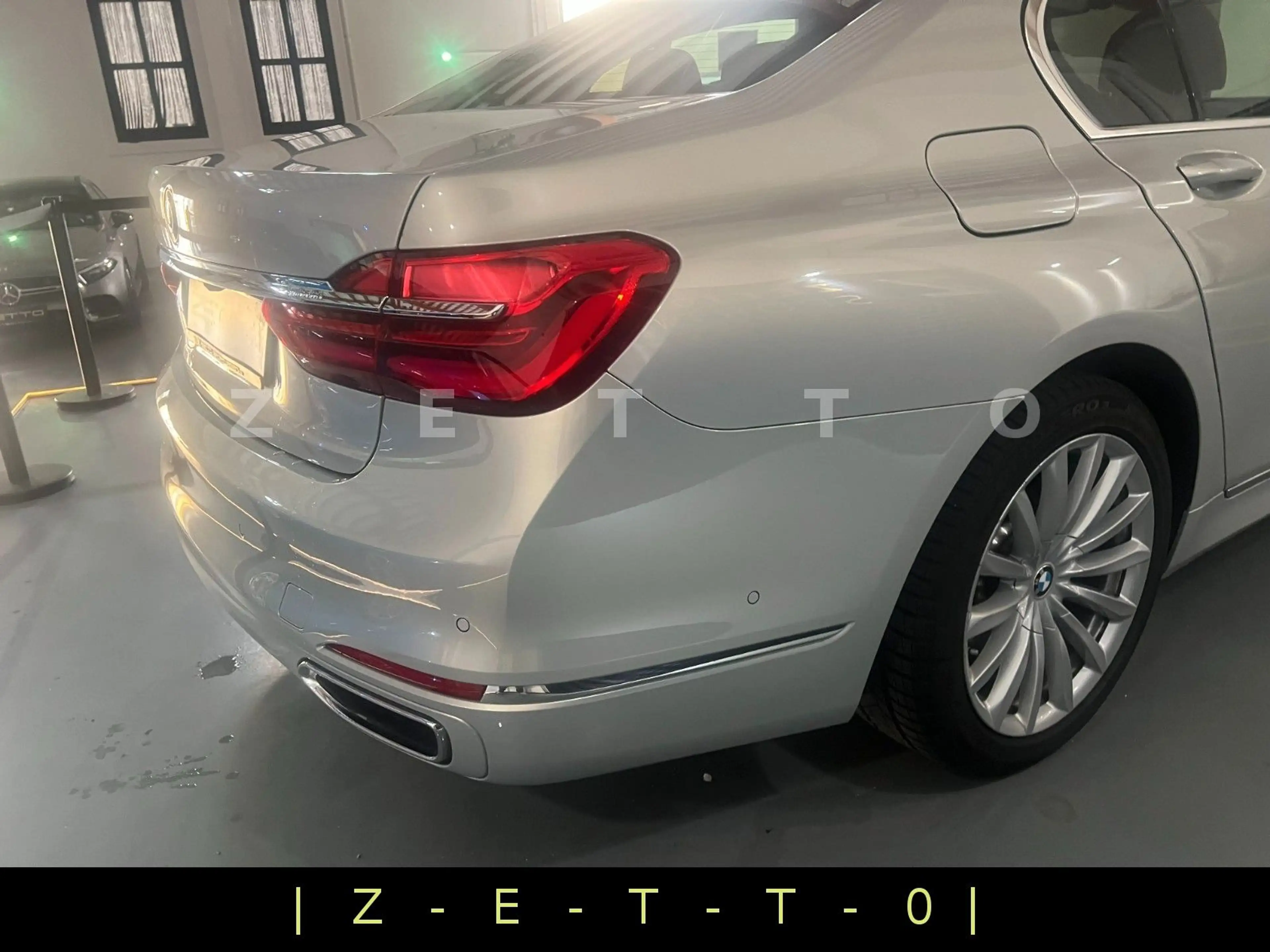 BMW 730 D | xDrive | INDIVIDUAL | MONDSTEIN-METALLIC — photo 6