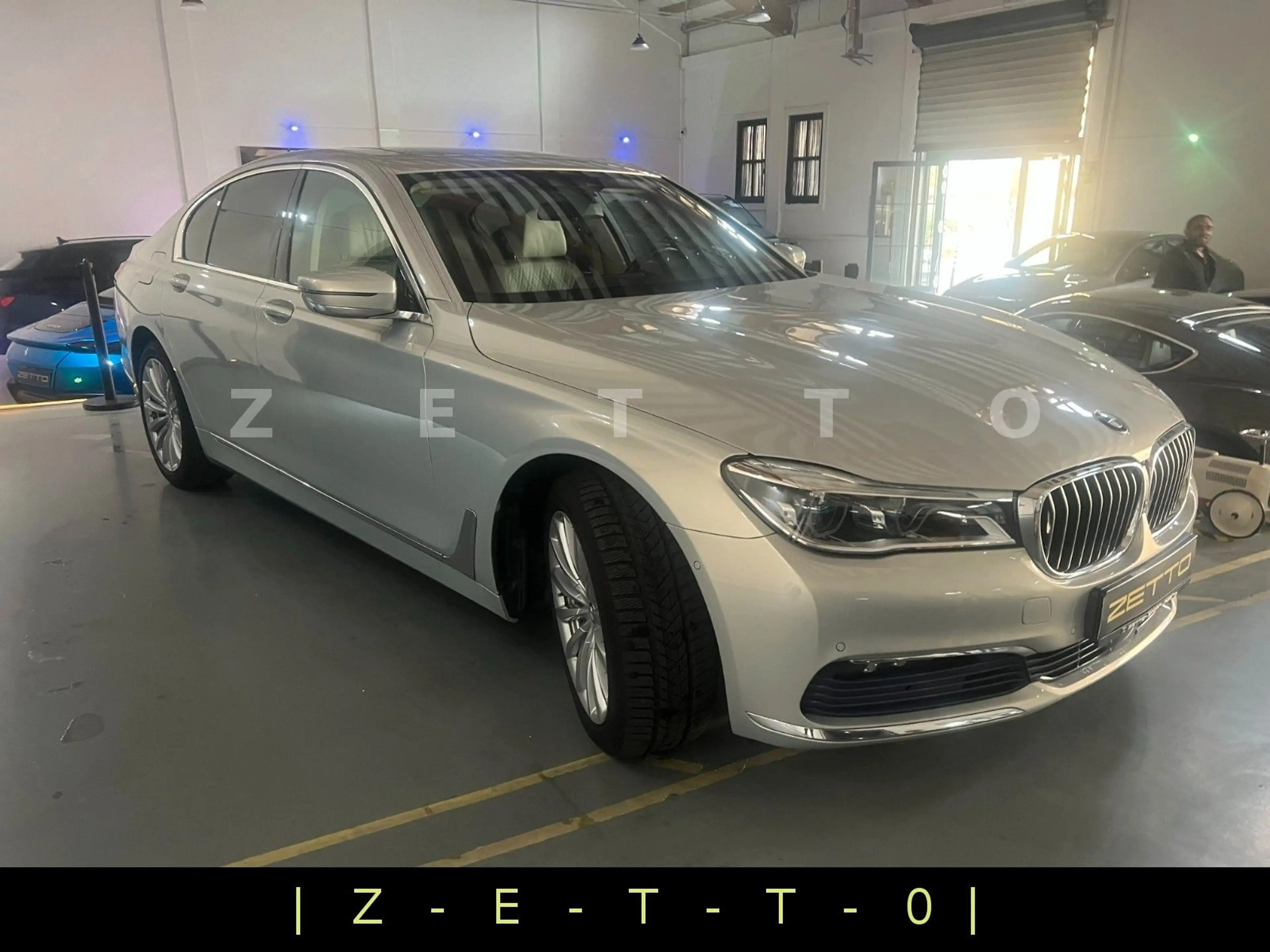 BMW 730 D | xDrive | INDIVIDUAL | MONDSTEIN-METALLIC — photo 8