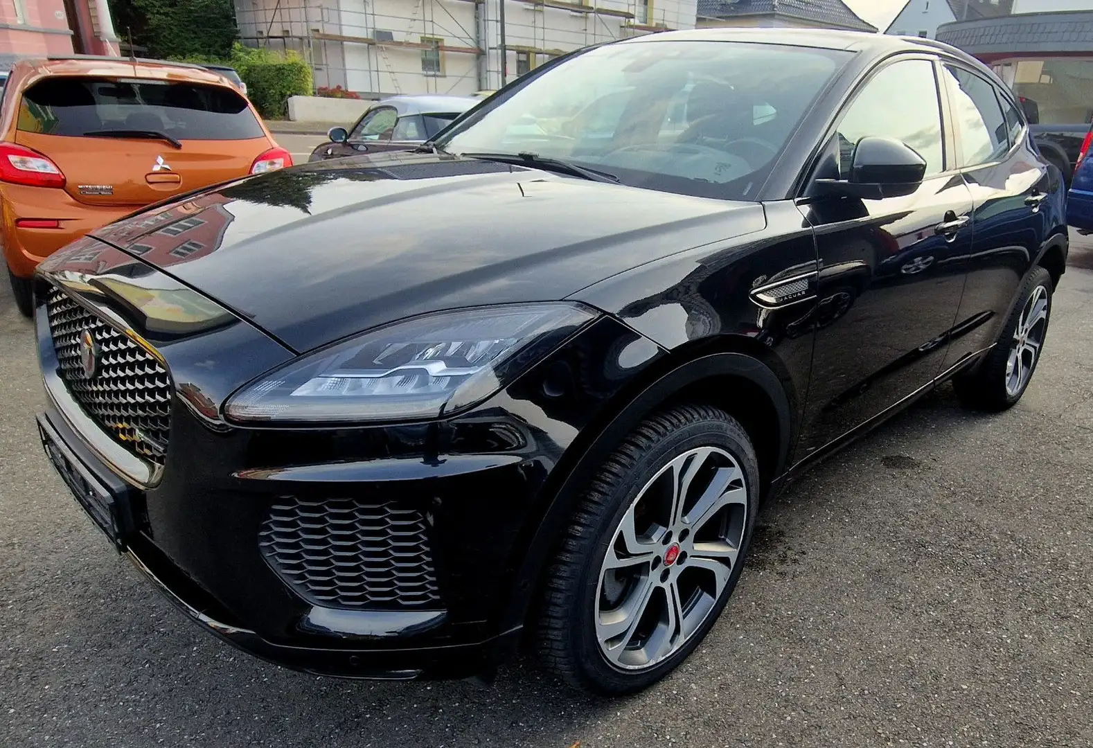 Jaguar E-Pace E-PACE First Edition AWD Leder+Navi+LED Negro - 1