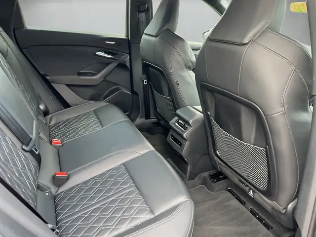 Audi Q6 view 13
