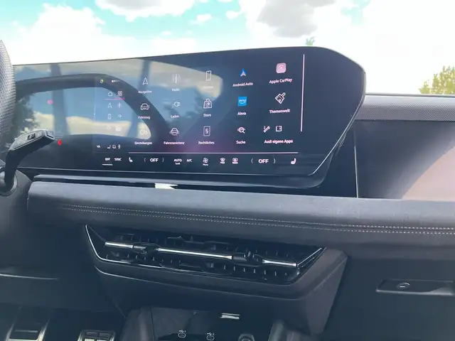 Audi Q6 view 12