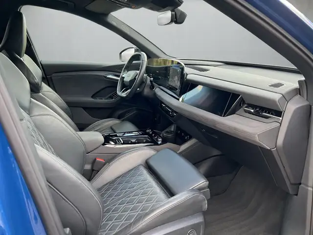 Audi Q6 view 14