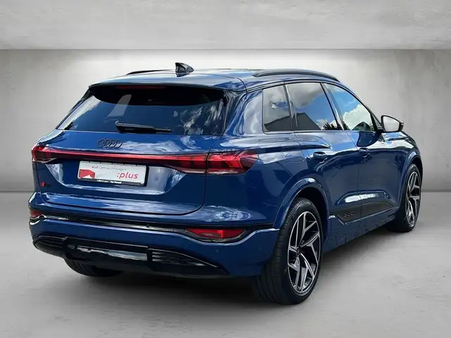 Audi Q6 view 4