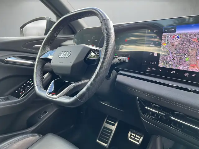 Audi Q6 view 8