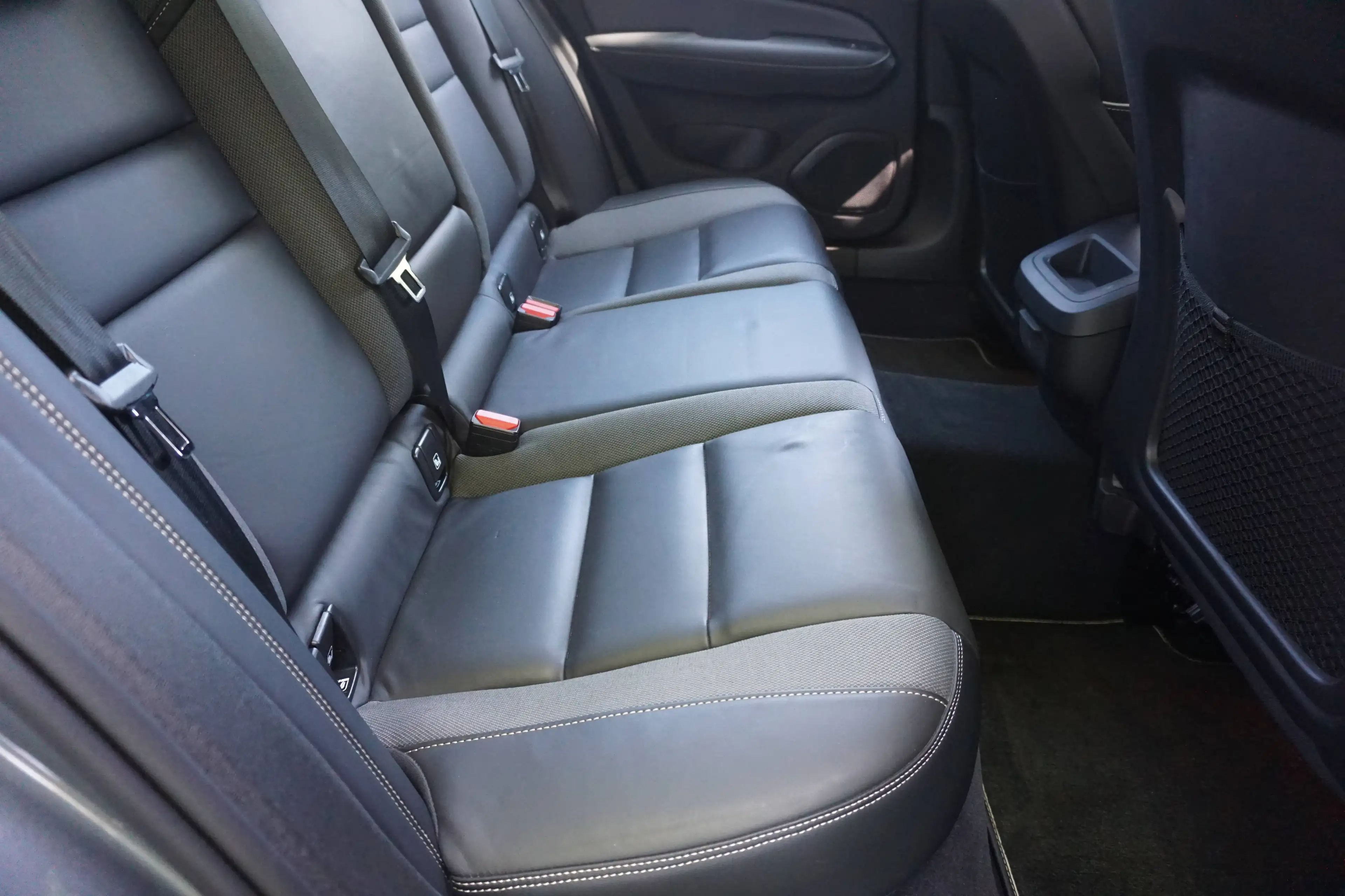 Volvo S60 S60 2.0 T4 Kinetic R-Design-Cam-Navi-Keyless-LijnA-DodeH-Garantie — photo 8
