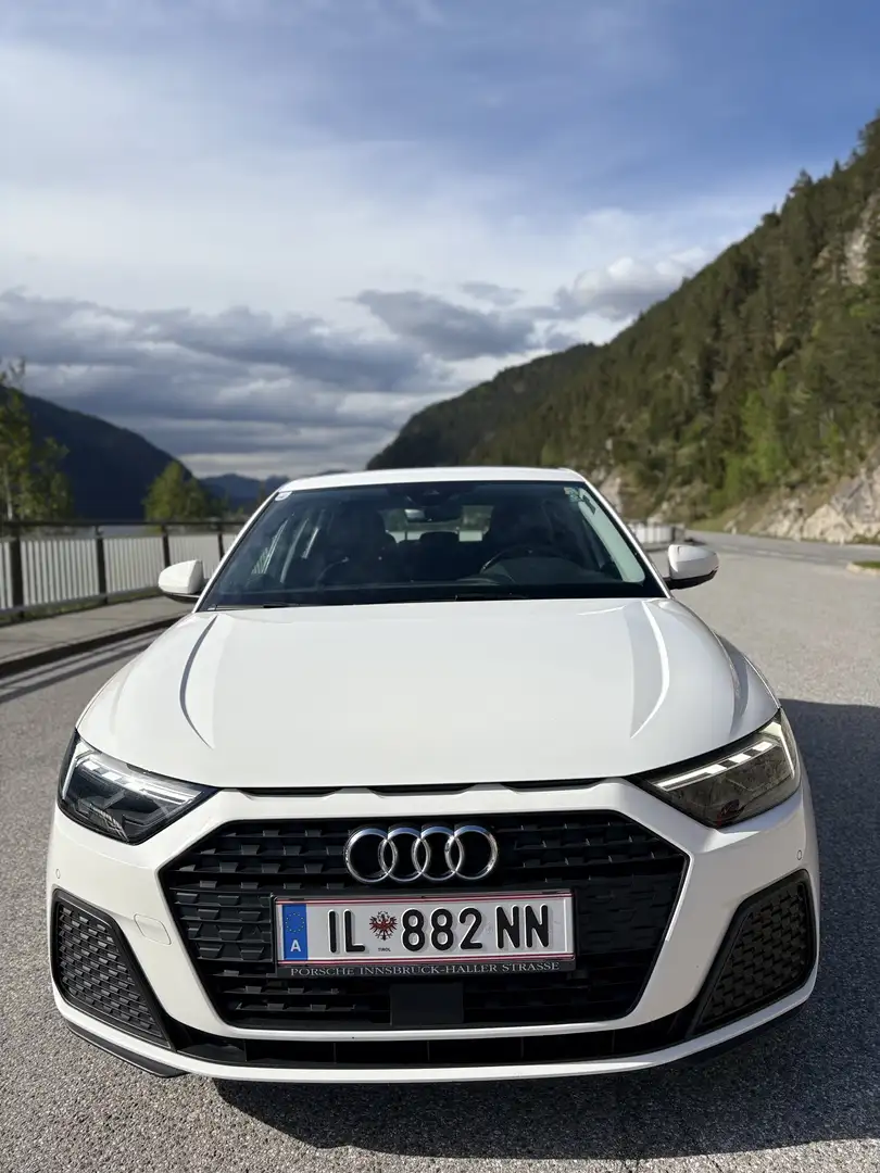 Audi A1 30 TFSI Sportback S tronic advanced Weiß - 1