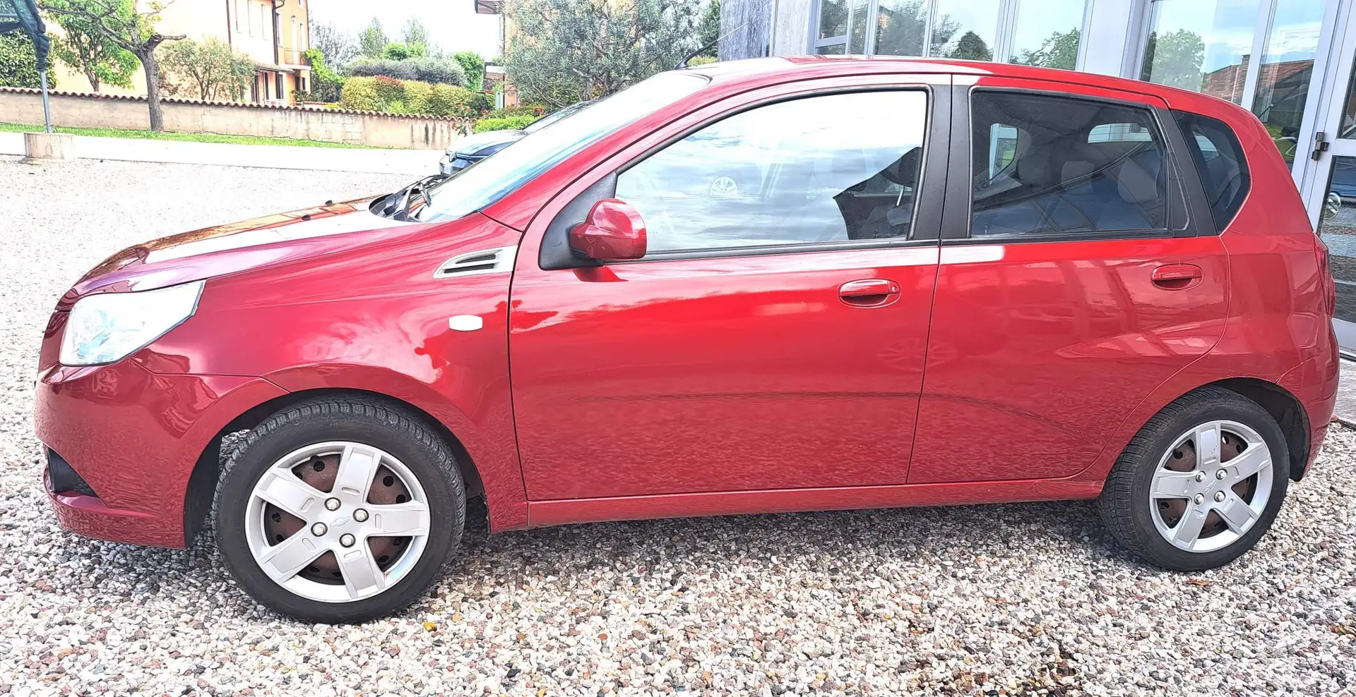 Chevrolet Aveo 5p 1.2 LS c/clima ecologic GPL Rosso - 2
