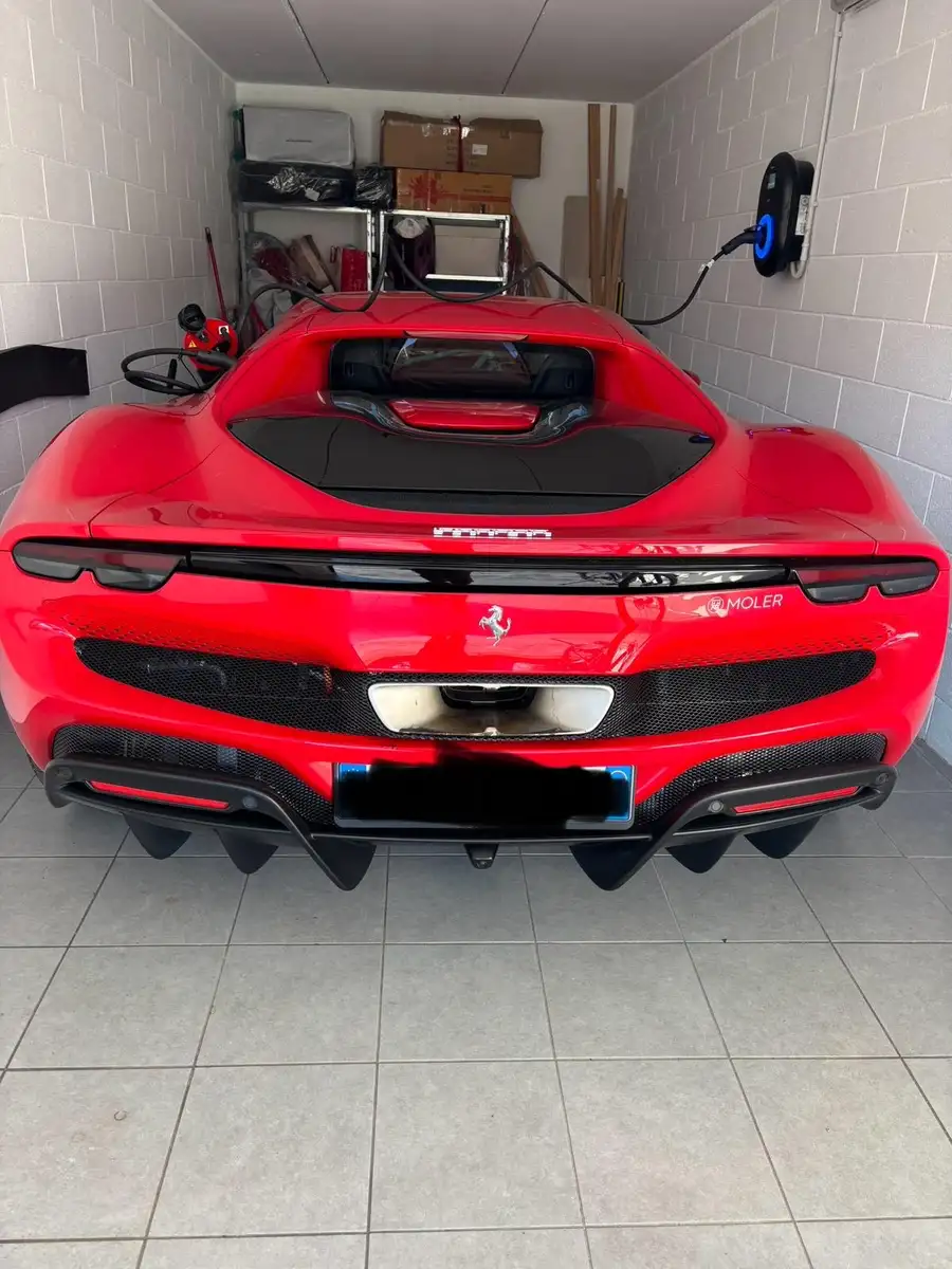 Ferrari Rosso Maranello