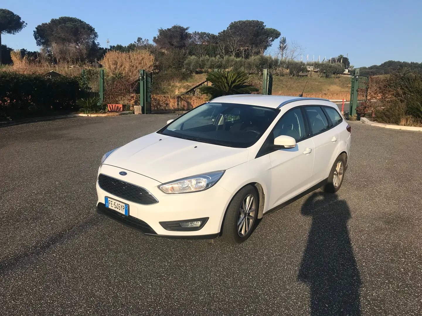 Ford Focus SW 1.5 tdci Business s&s 120cv Bianco - 1