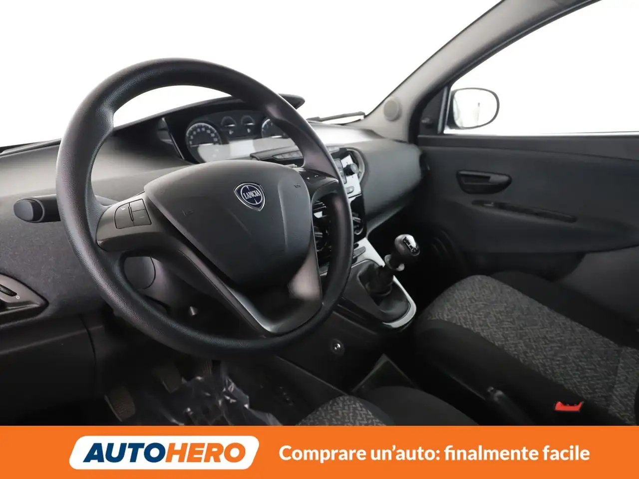 Lancia Ypsilon 2021 — фото 11