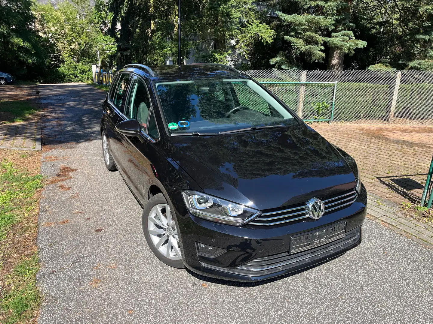Volkswagen Golf Sportsvan Highline, PDC, Tempomat, BI Xenon, Klimaaut.2.Hand Schwarz - 1