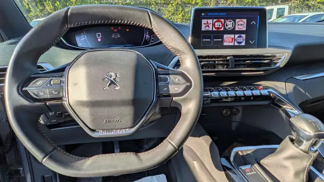 Peugeot 3008 view 12