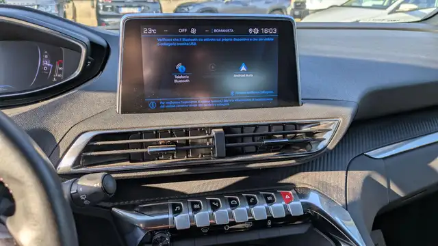 Peugeot 3008 view 14