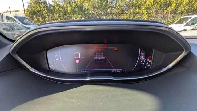 Peugeot 3008 view 11