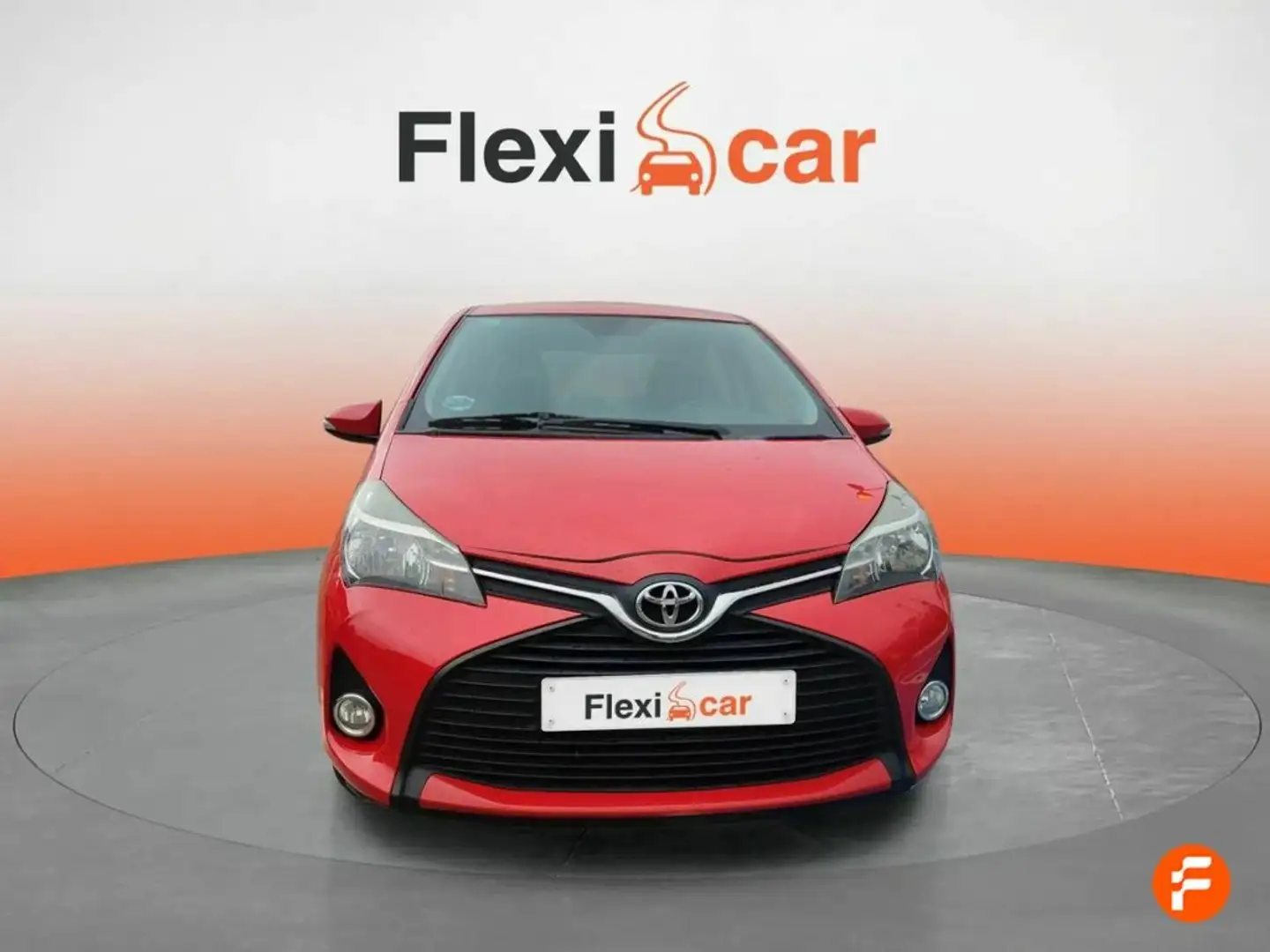 Toyota Yaris 1.0 Active Rojo - 2