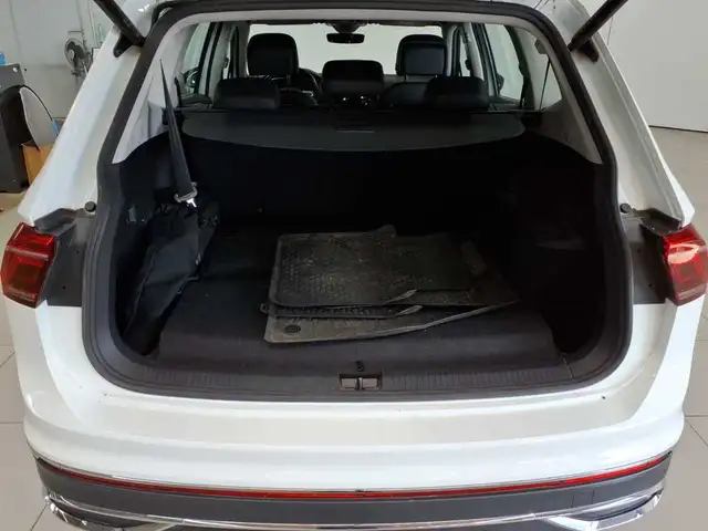 Volkswagen Tiguan view 15