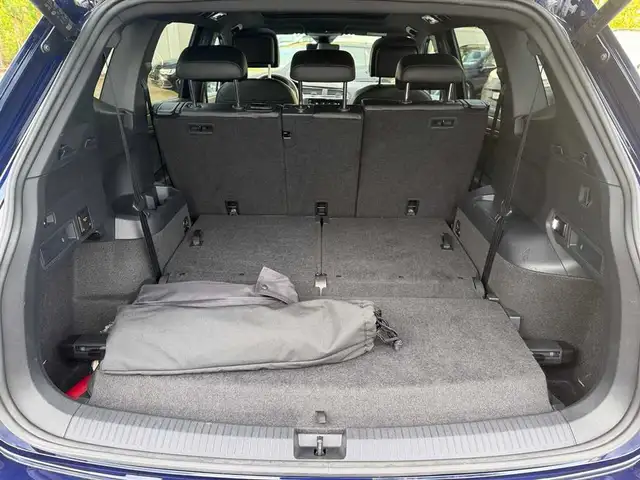 Volkswagen Tiguan Allspace view 19