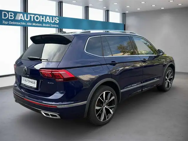 Volkswagen Tiguan Allspace view 4