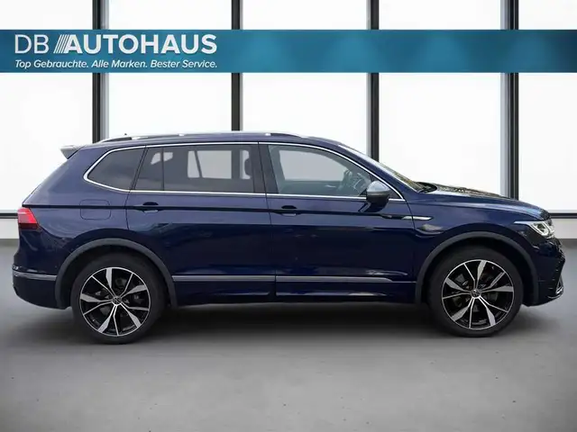 Volkswagen Tiguan Allspace view 3