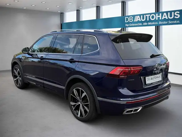 Volkswagen Tiguan Allspace view 6