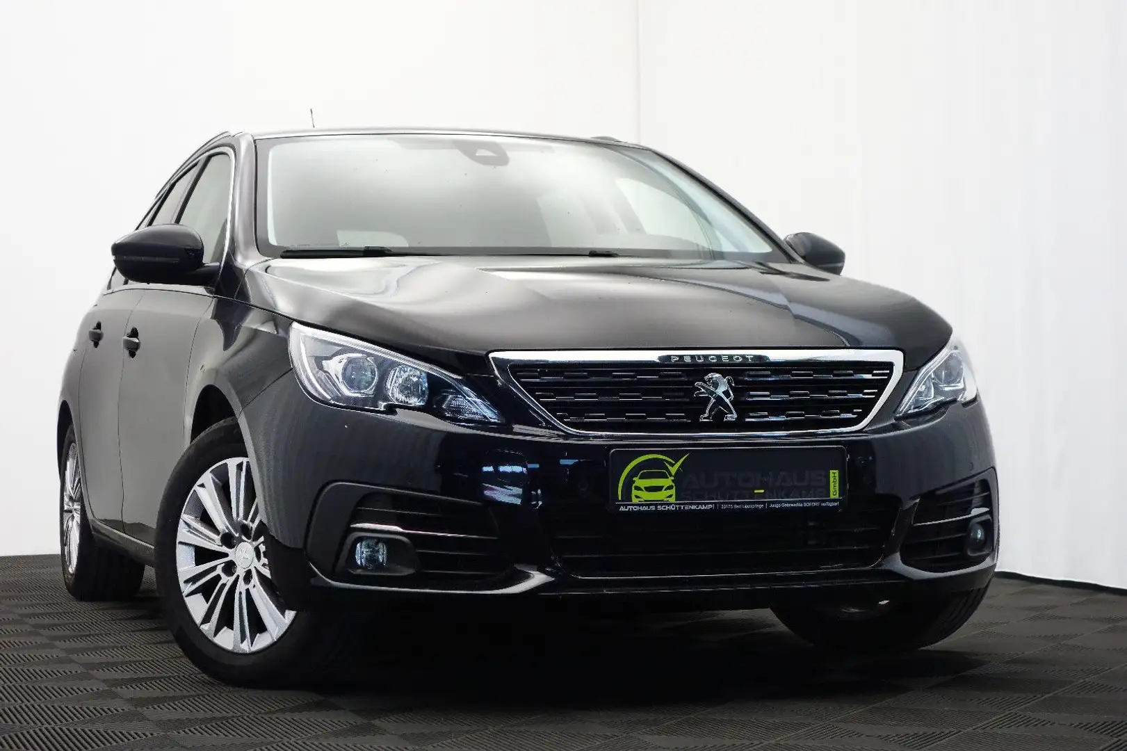 Peugeot 308 SW Allure Aut. 1.HAND+NAVI+ACC+SR+WR+RFKMRA Schwarz - 1