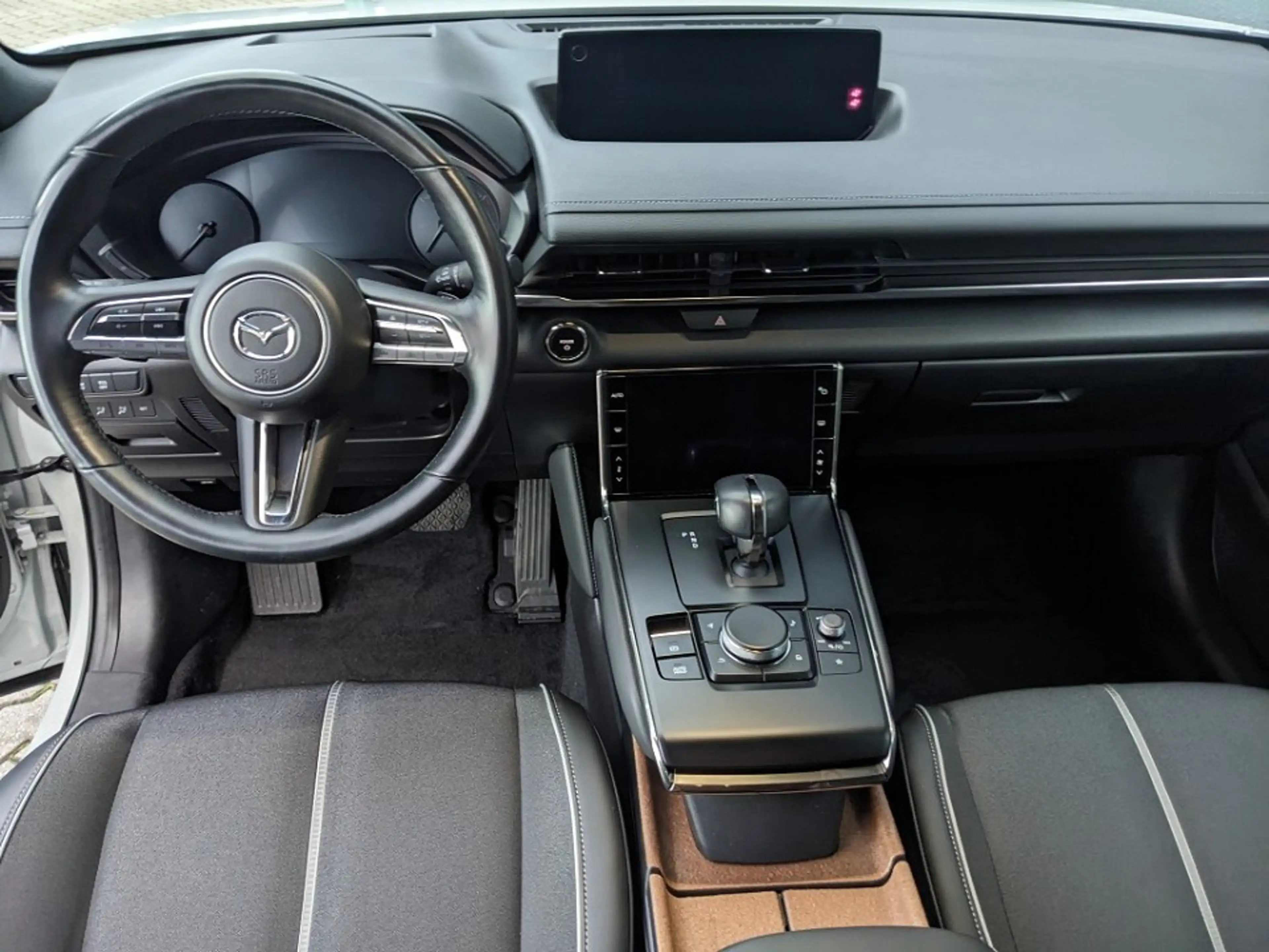 Mazda MX-30 e-SKYACTIV Makoto Premium Urban Expression — photo 9