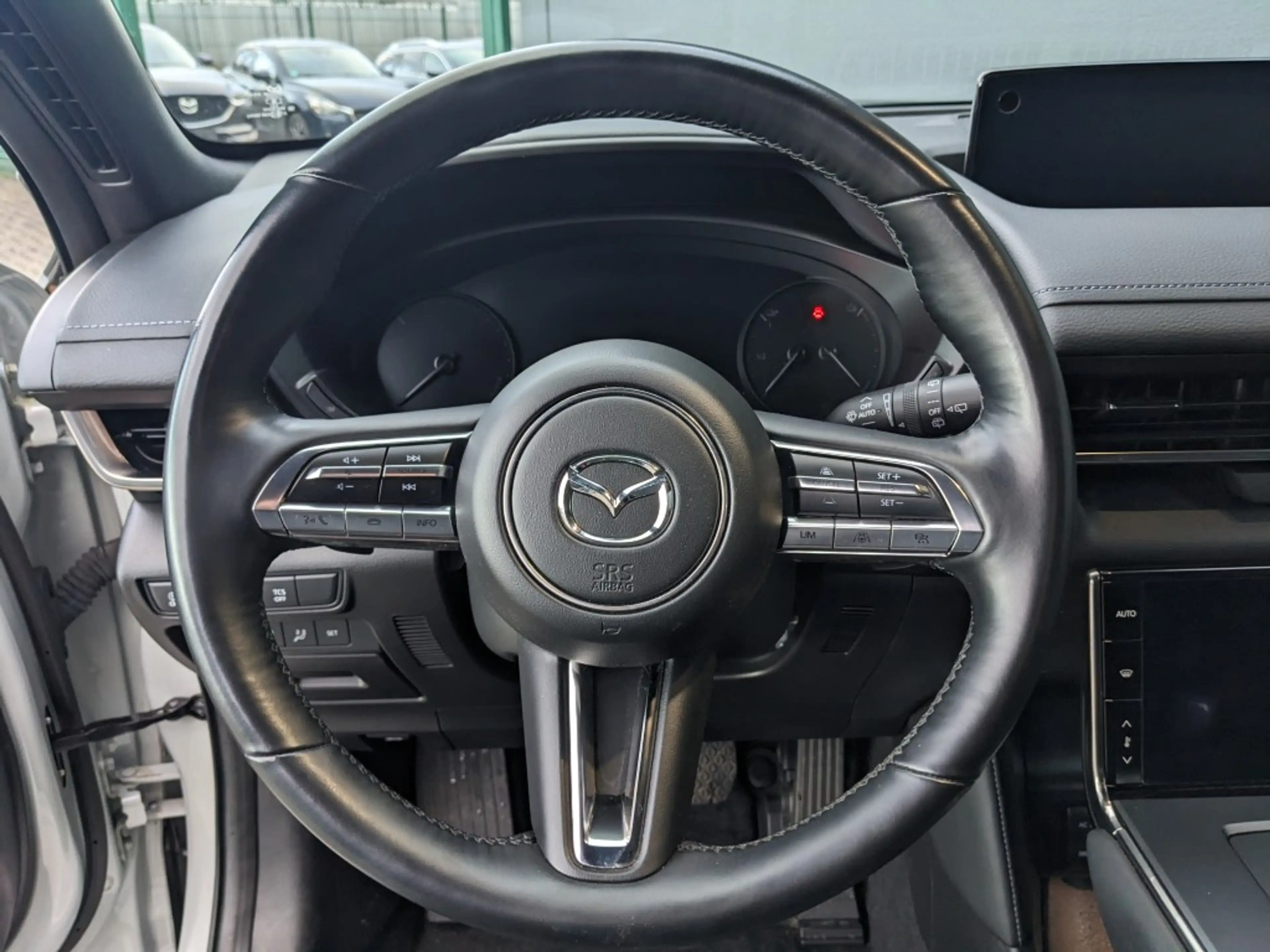 Mazda MX-30 e-SKYACTIV Makoto Premium Urban Expression — photo 10