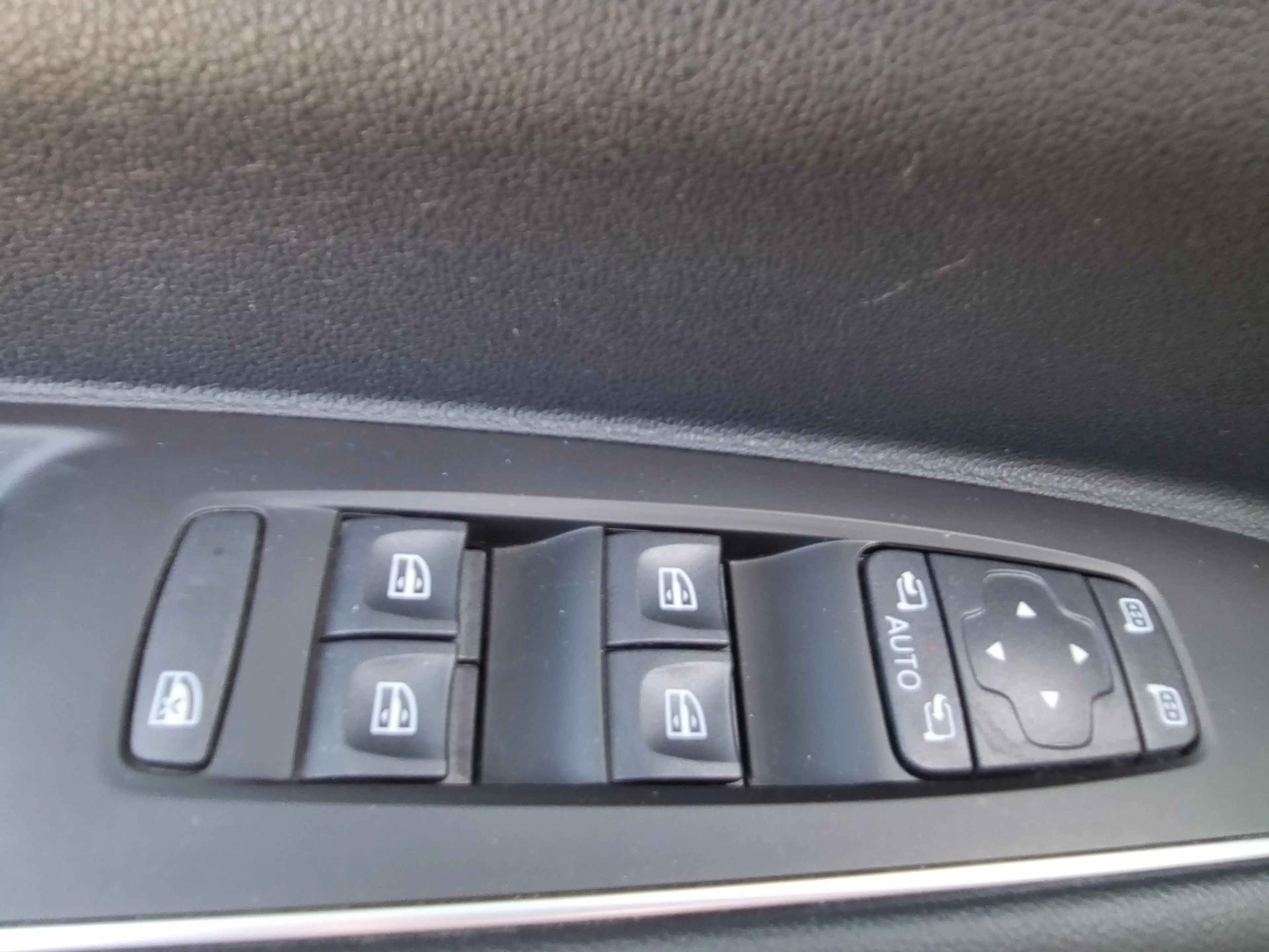 Renault Koleos TECHNO BLUE dCi 185 4WD — photo 13