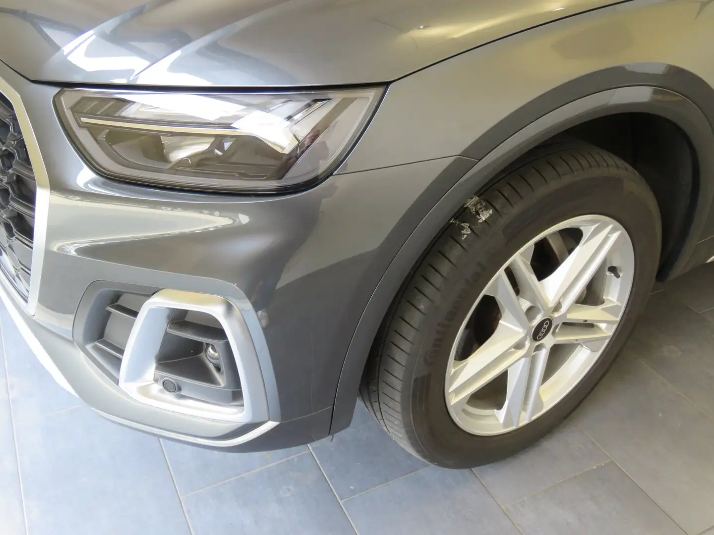 Audi Q5 40 TDI quattro S line Grijs - 2