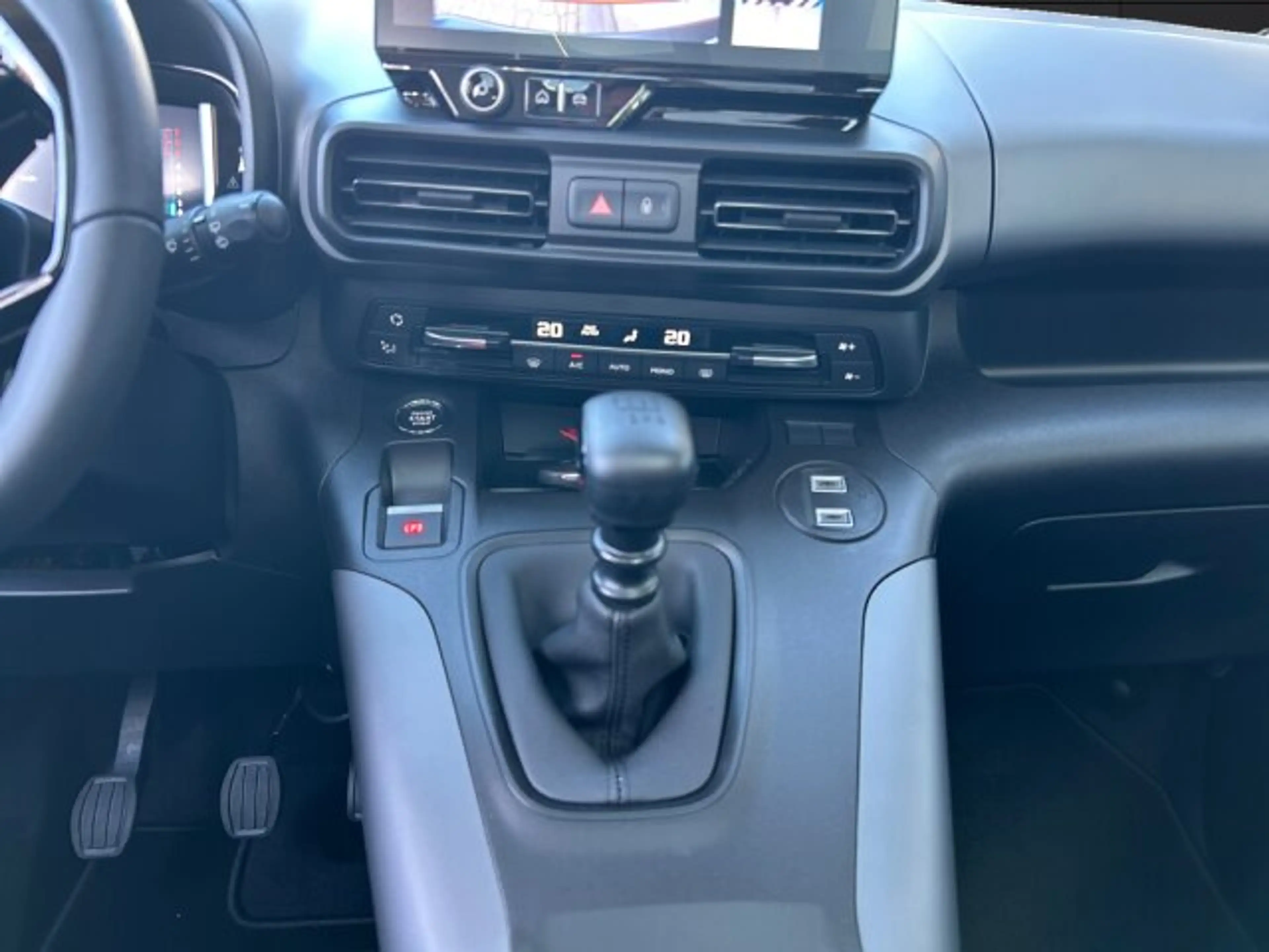 Citroen Berlingo Berlingo MAX 130 M BAR +180°Kamera+Holiday+Navi+ — photo 13