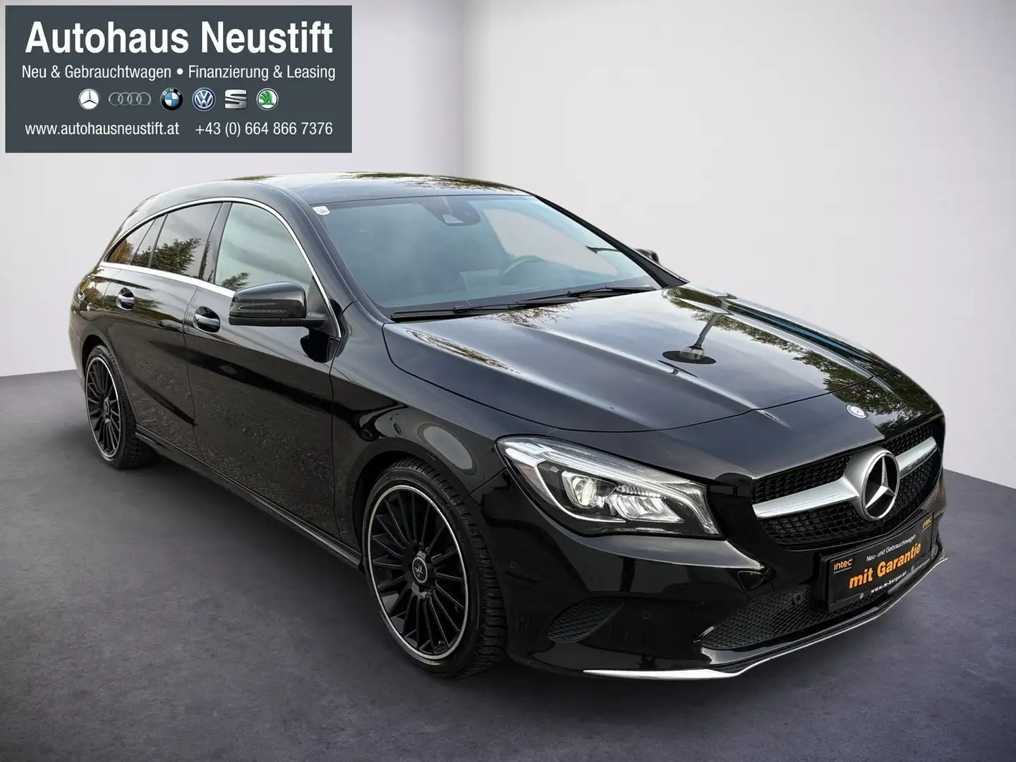 Mercedes-Benz CLA 220 CLA 220 CDI / d (117.903) Schwarz - 2