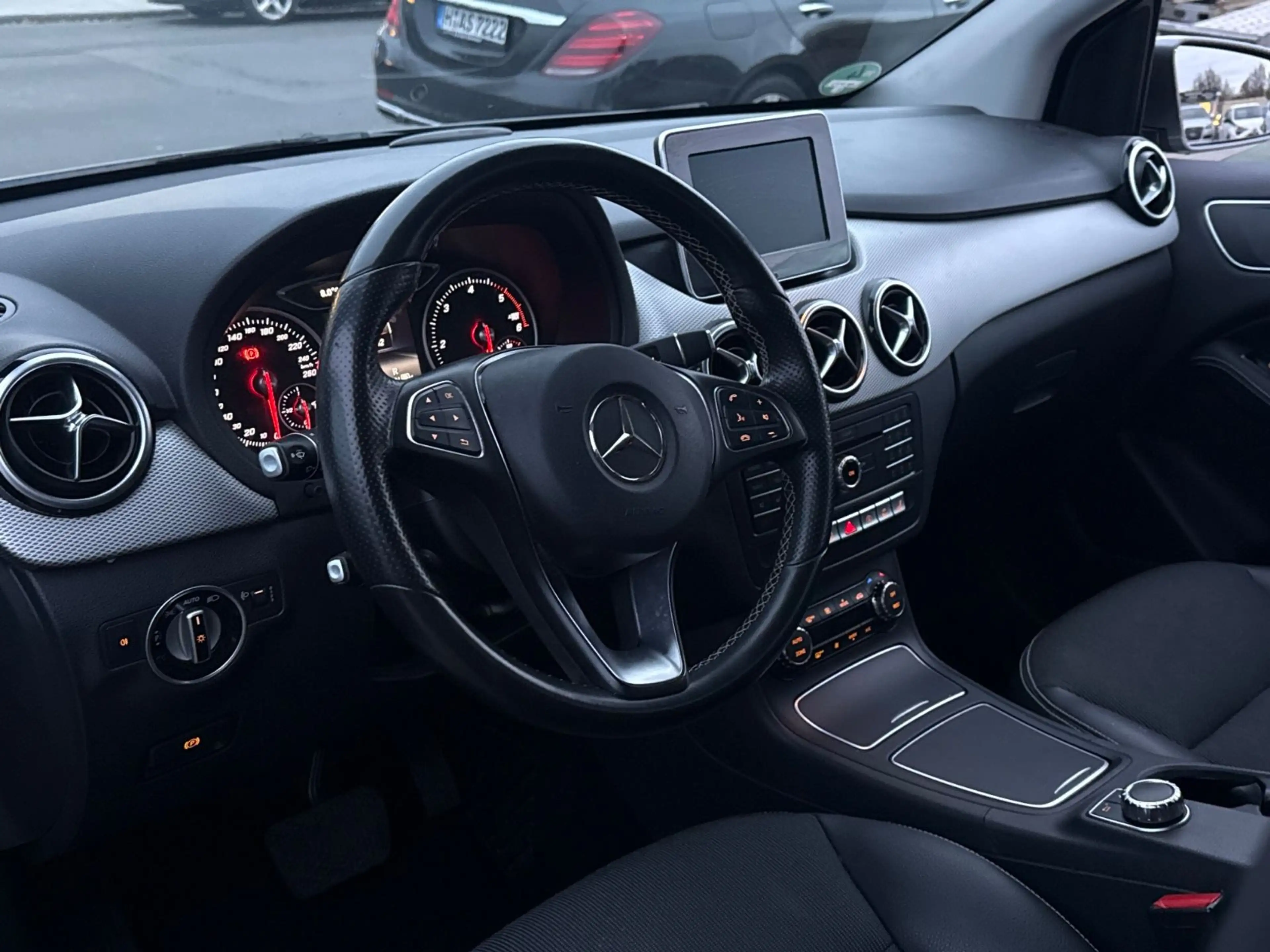 Mercedes-Benz B 200 d Urban*Automatik*Kamera*Euro6*2HD*Euro6 — photo 9