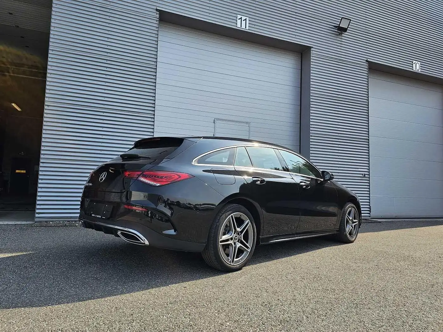 Mercedes-Benz CLA 250 e Shooting Brake AMG Line | Smartphone Integratie Noir - 2
