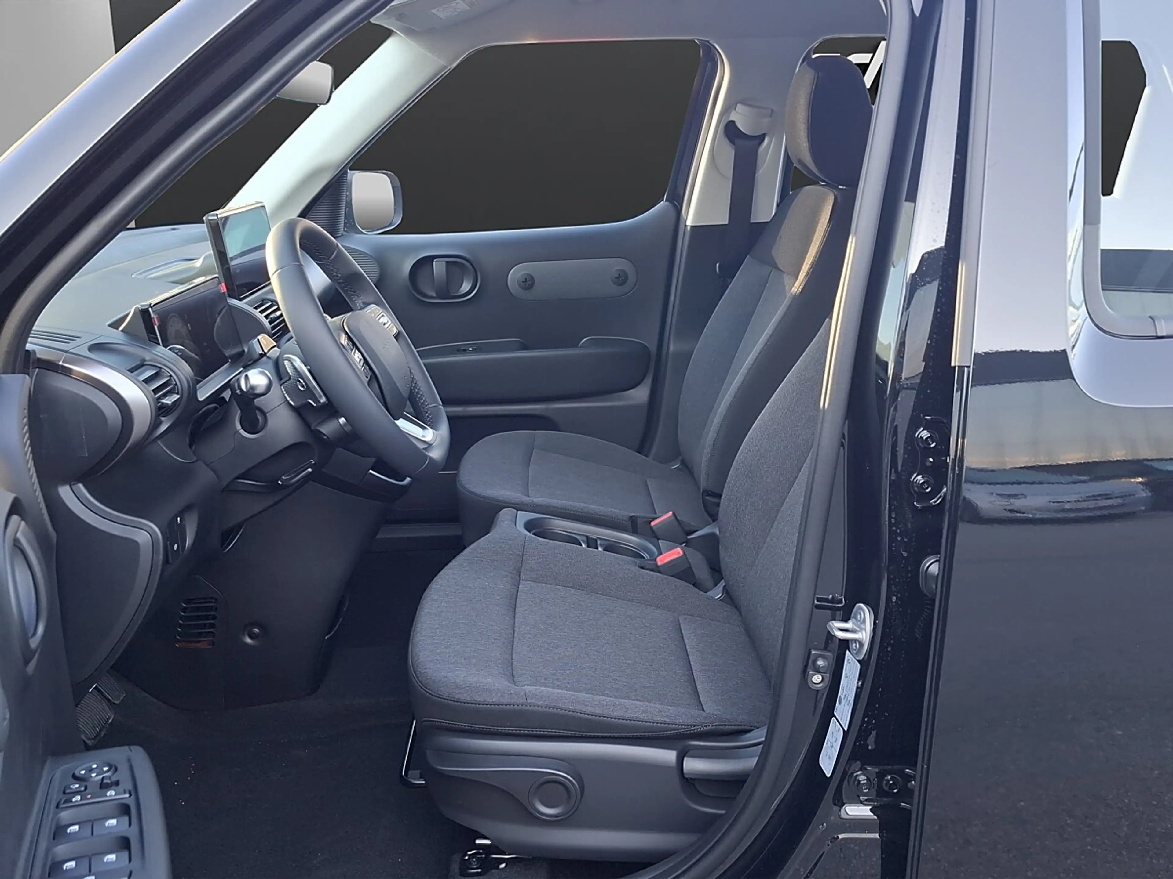Hyundai Inster Elektro 49 kWh Smart Line Elektro 2WD — photo 9