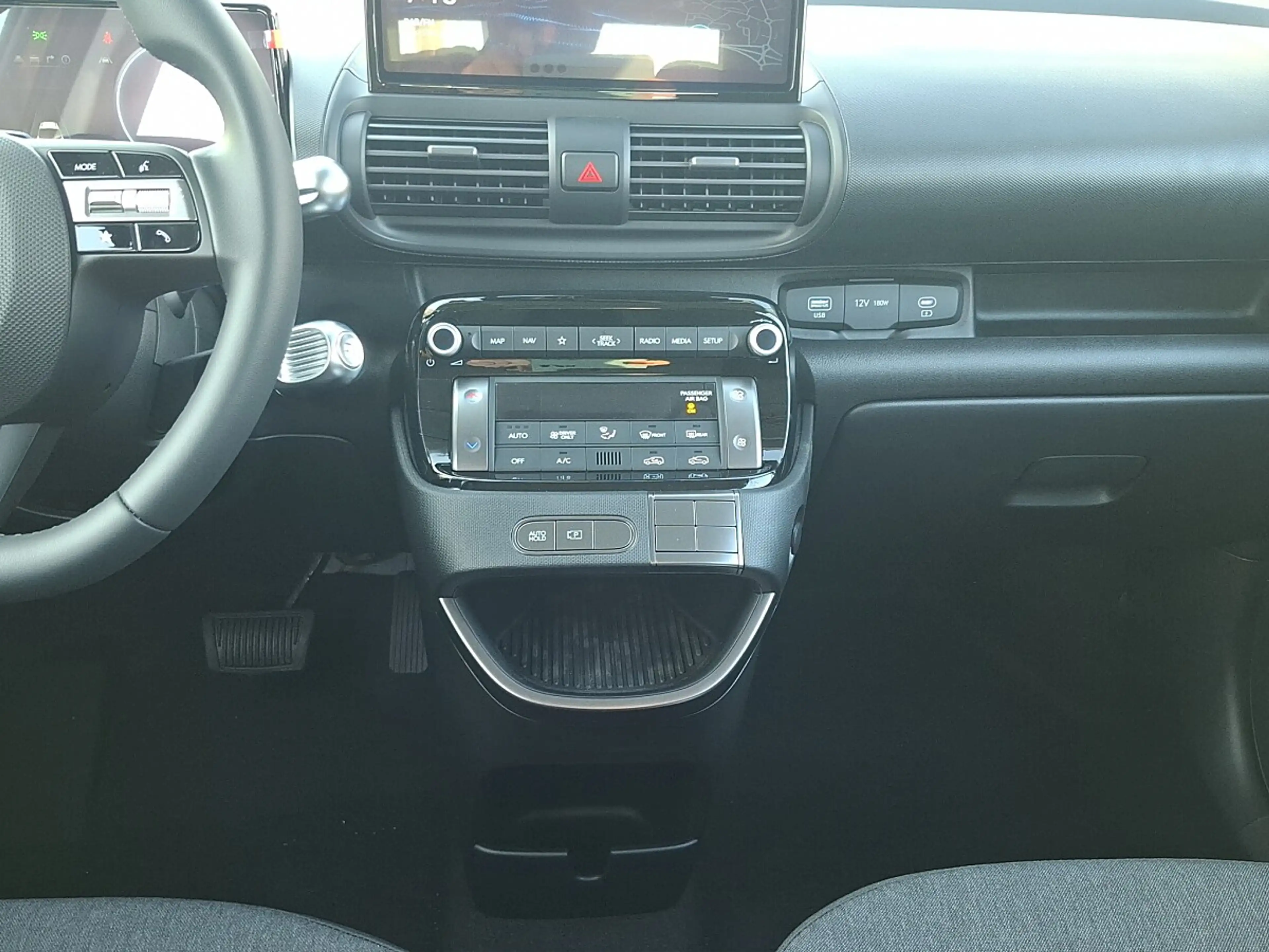Hyundai Inster Elektro 49 kWh Smart Line Elektro 2WD — photo 8