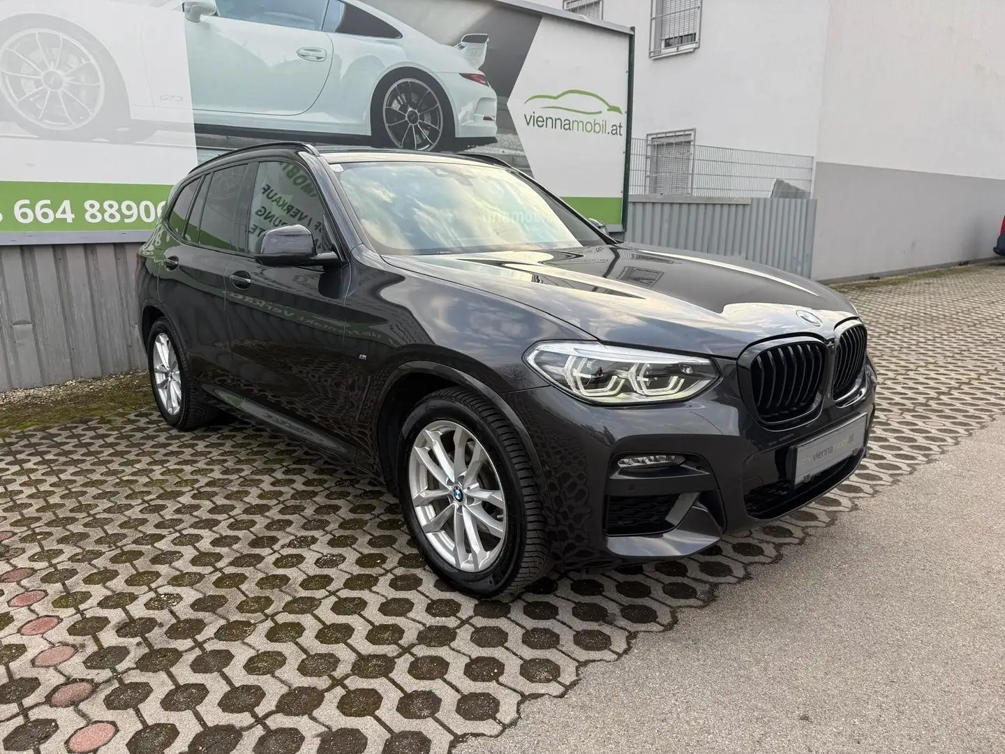 BMW X3 20d Xdrive M-Paket Grau - 1