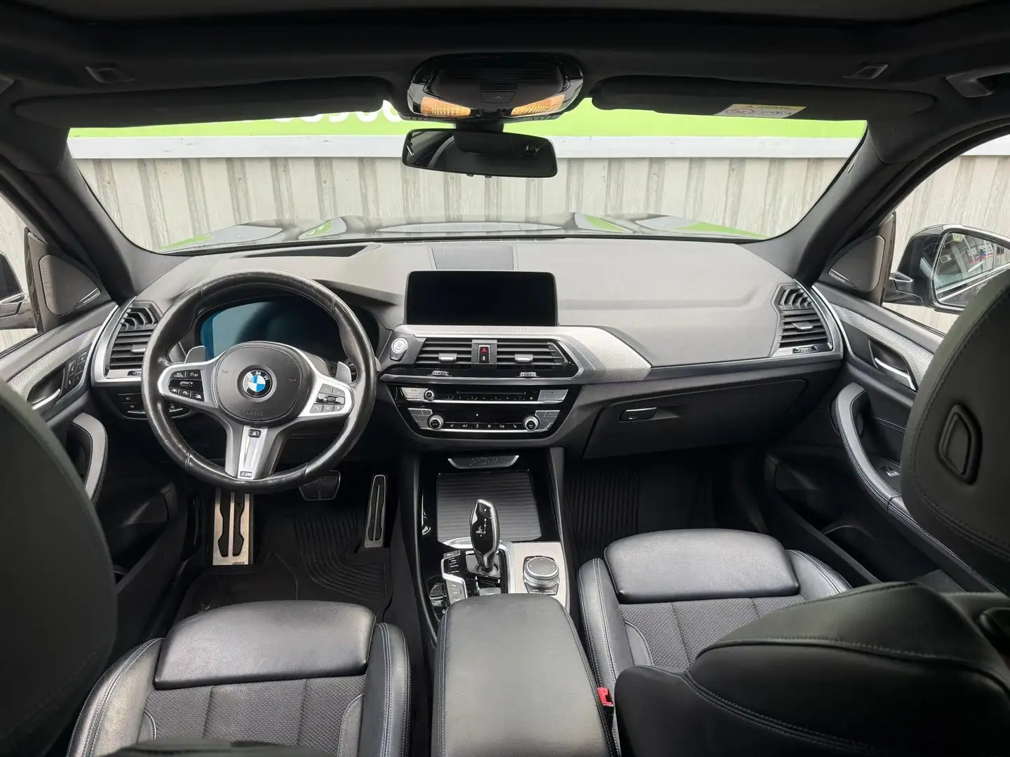 BMW X3 20d Xdrive M-Paket Grau - 2
