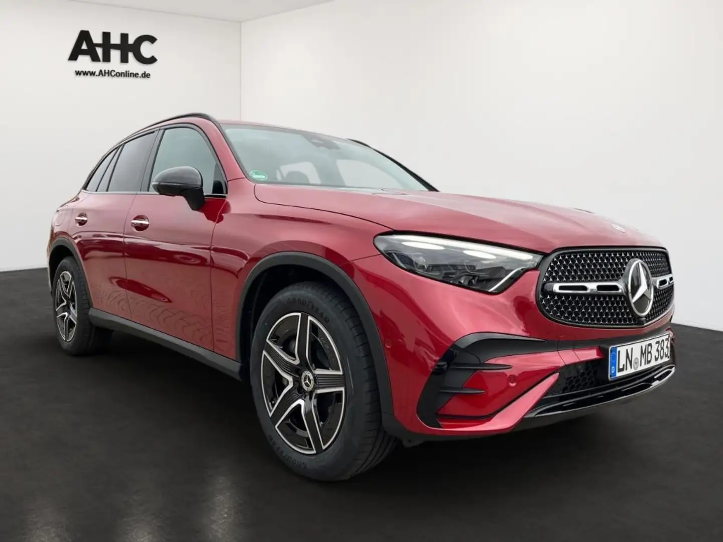 Mercedes-Benz GLC 200 4MATIC +AMG-Line+NIGHT-PAKET+AHK+MULTI++ Rojo - 2