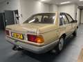 Opel Rekord 2.0 S Berlina met een recent Taxatie  van 13.500,0 Beige - thumbnail 15