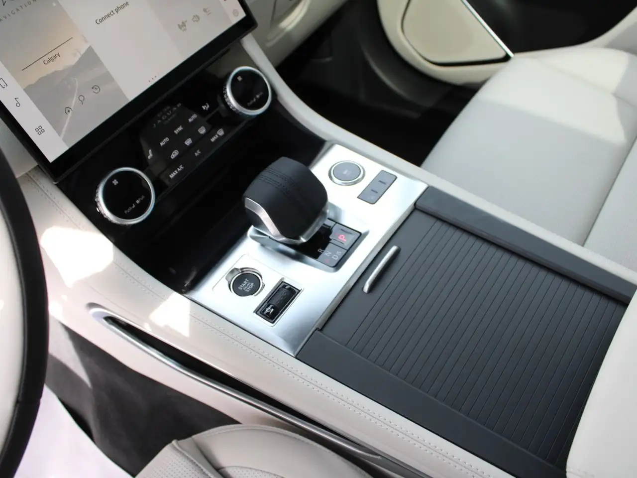Jaguar F-Pace снимка Jaguar F-Pace