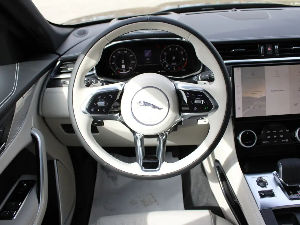 Jaguar F-Pace снимка Jaguar F-Pace