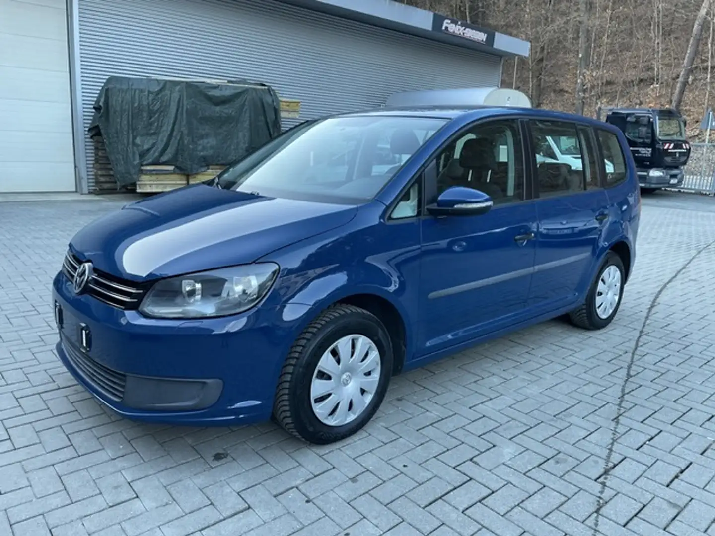 Volkswagen Touran 1.6 TDI Highline Azul - 1