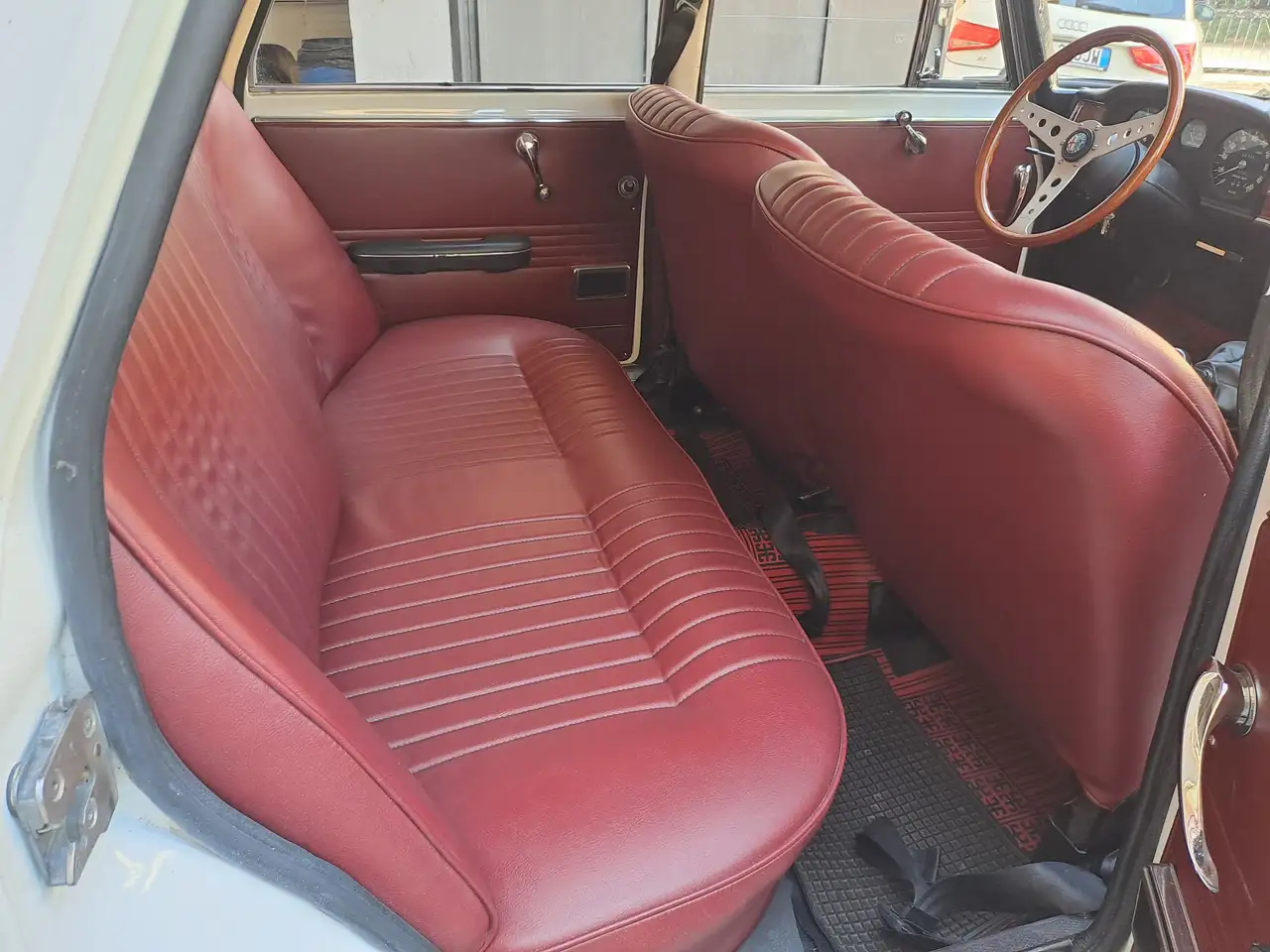 Alfa Romeo Giulia 1300 TI, foto 11