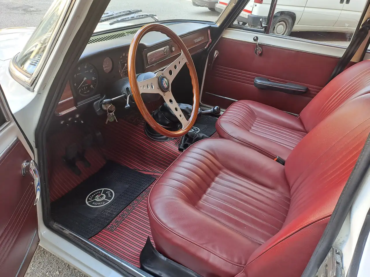 Alfa Romeo Giulia 1300 TI, foto 9