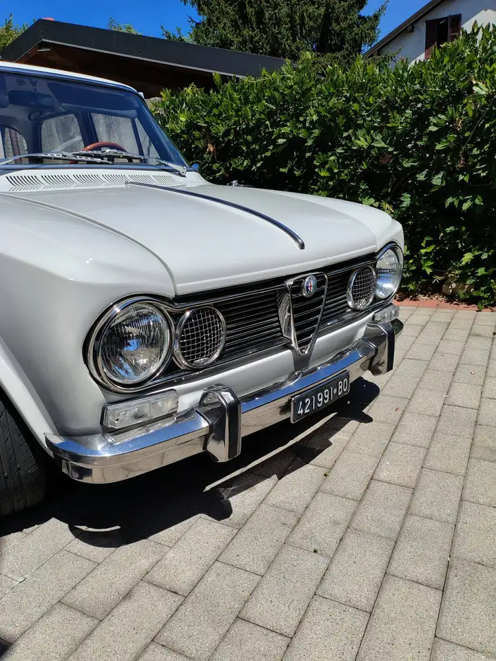 Alfa Romeo Giulia 1300 TI, foto 2