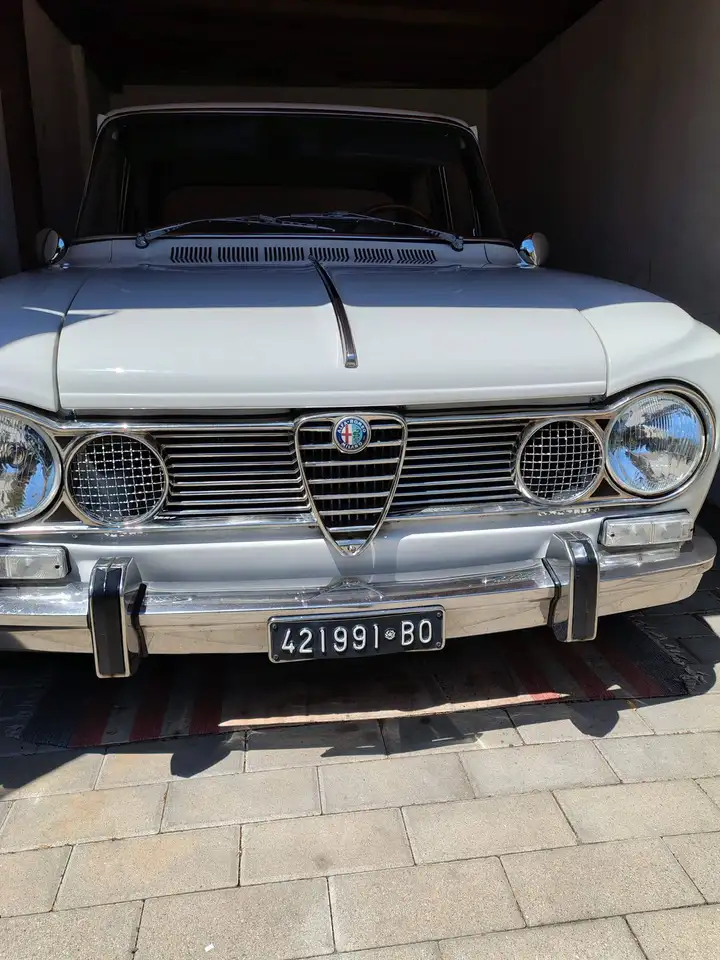 Alfa Romeo Giulia 1300 TI, foto 3