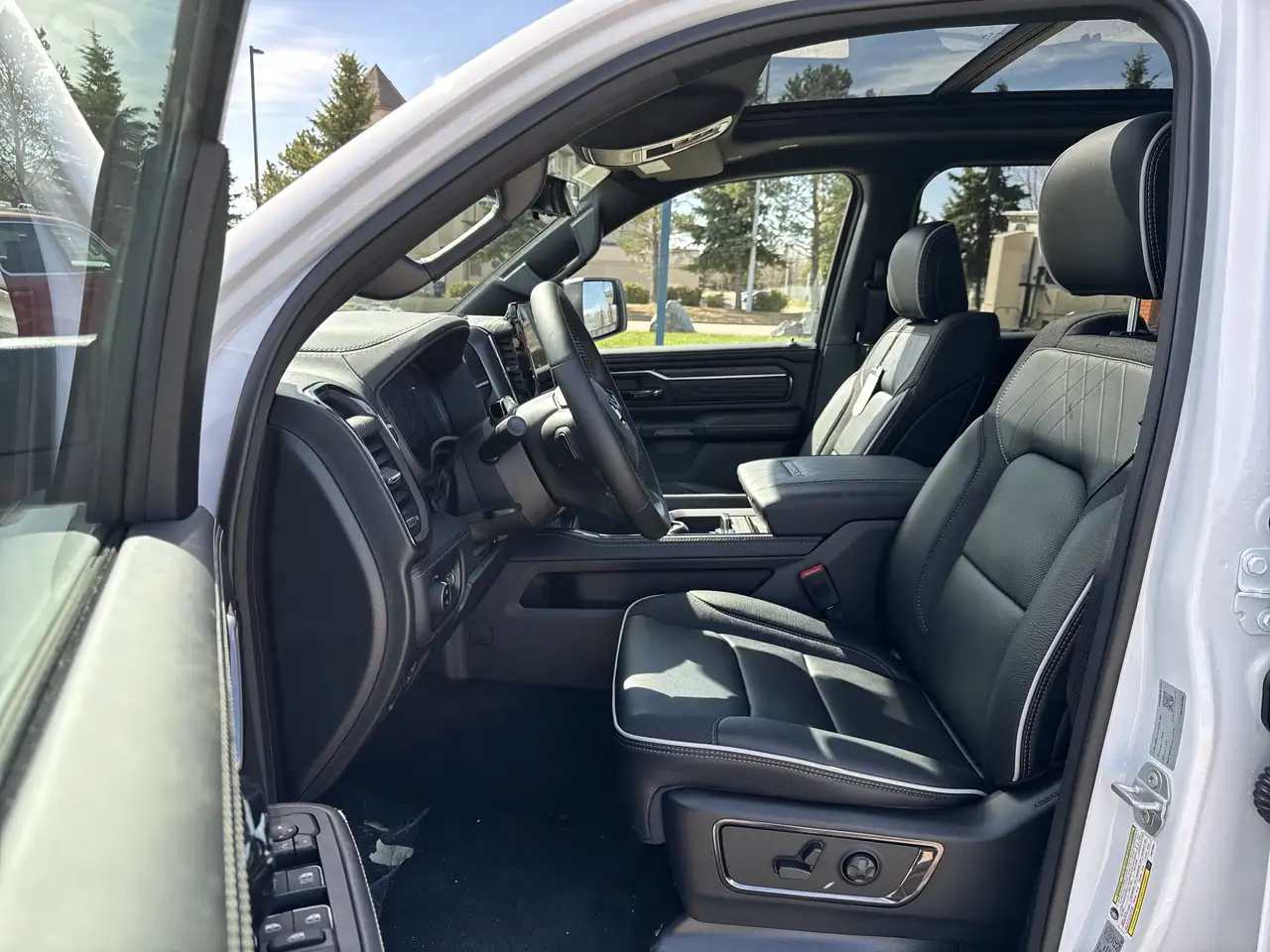 RAM 1500 photo RAM 1500