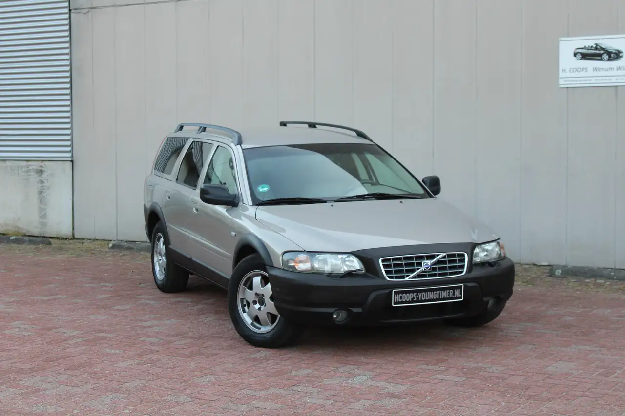Volvo XC70 2.4T AWD AUTOMAAT BLIJVEND YOUNGTIMER !!!, foto 5